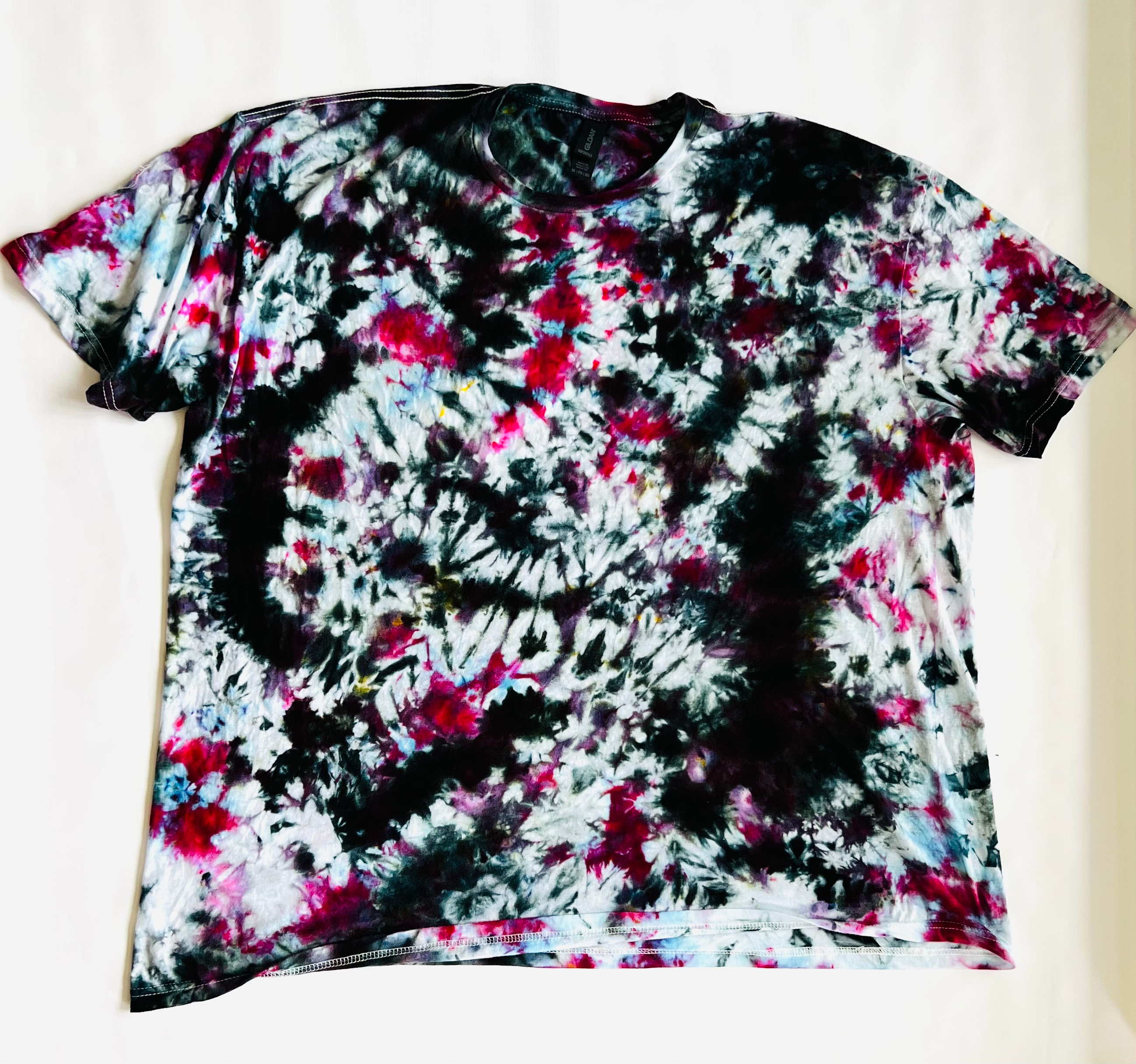 cute plus sized girl clothing haul women vacation tie dye hand dye custom colorful black pink gray summer clothes super cool 