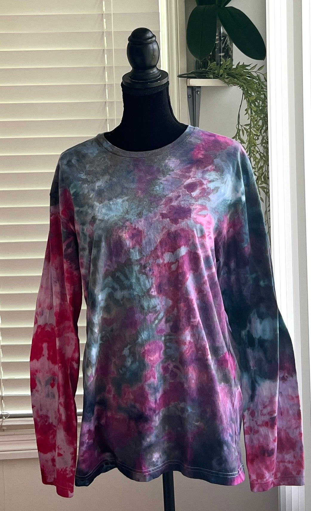 SIZE LARGE - PINKY TEAL TIE DYE LONG SLEEVE T-SHIRT