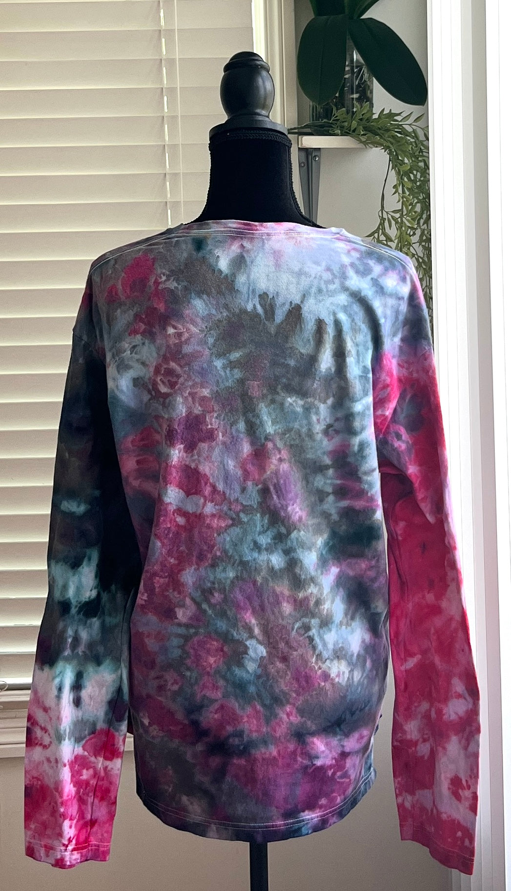 SIZE LARGE - PINKY TEAL TIE DYE LONG SLEEVE T-SHIRT