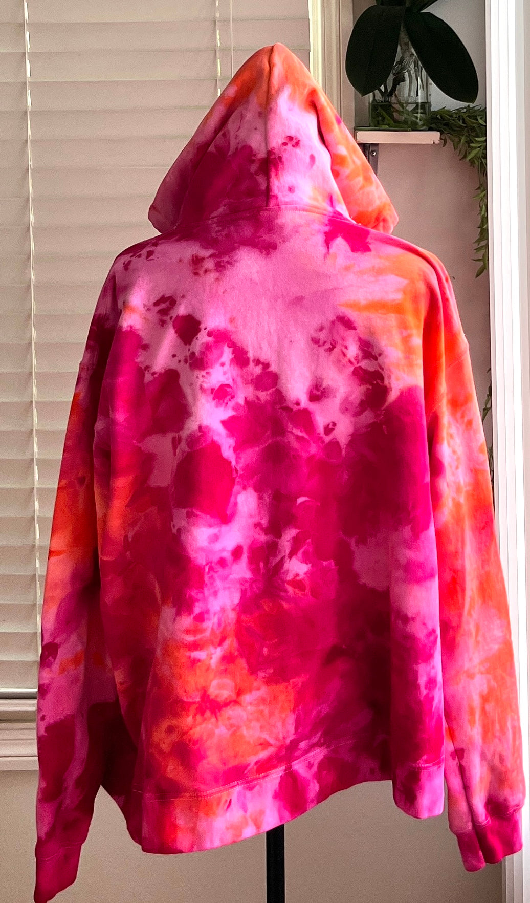 SIZE 2XL - STRAWBERRY PEACH HOODIE TIE DYE