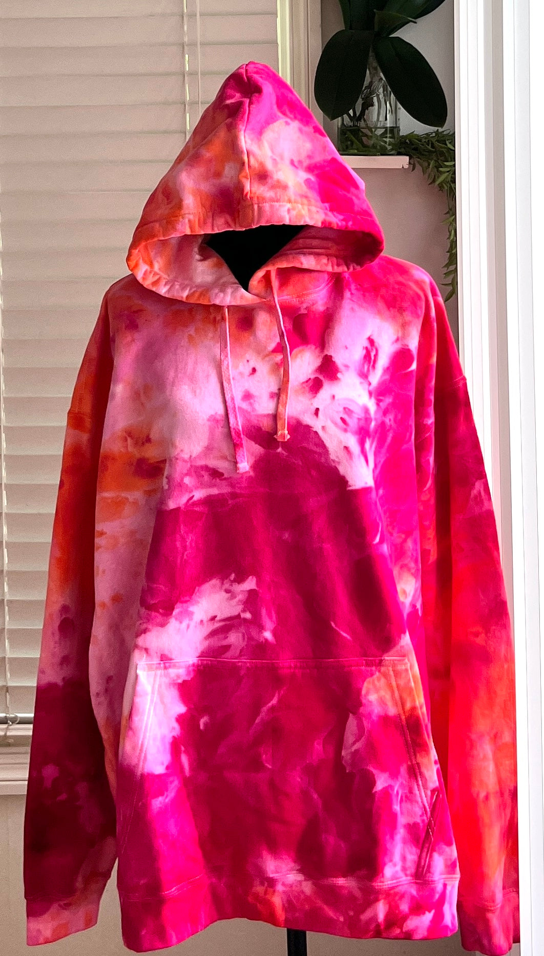 SIZE 3XL - STRAWBERRY PEACH HOODIE TIE DYE