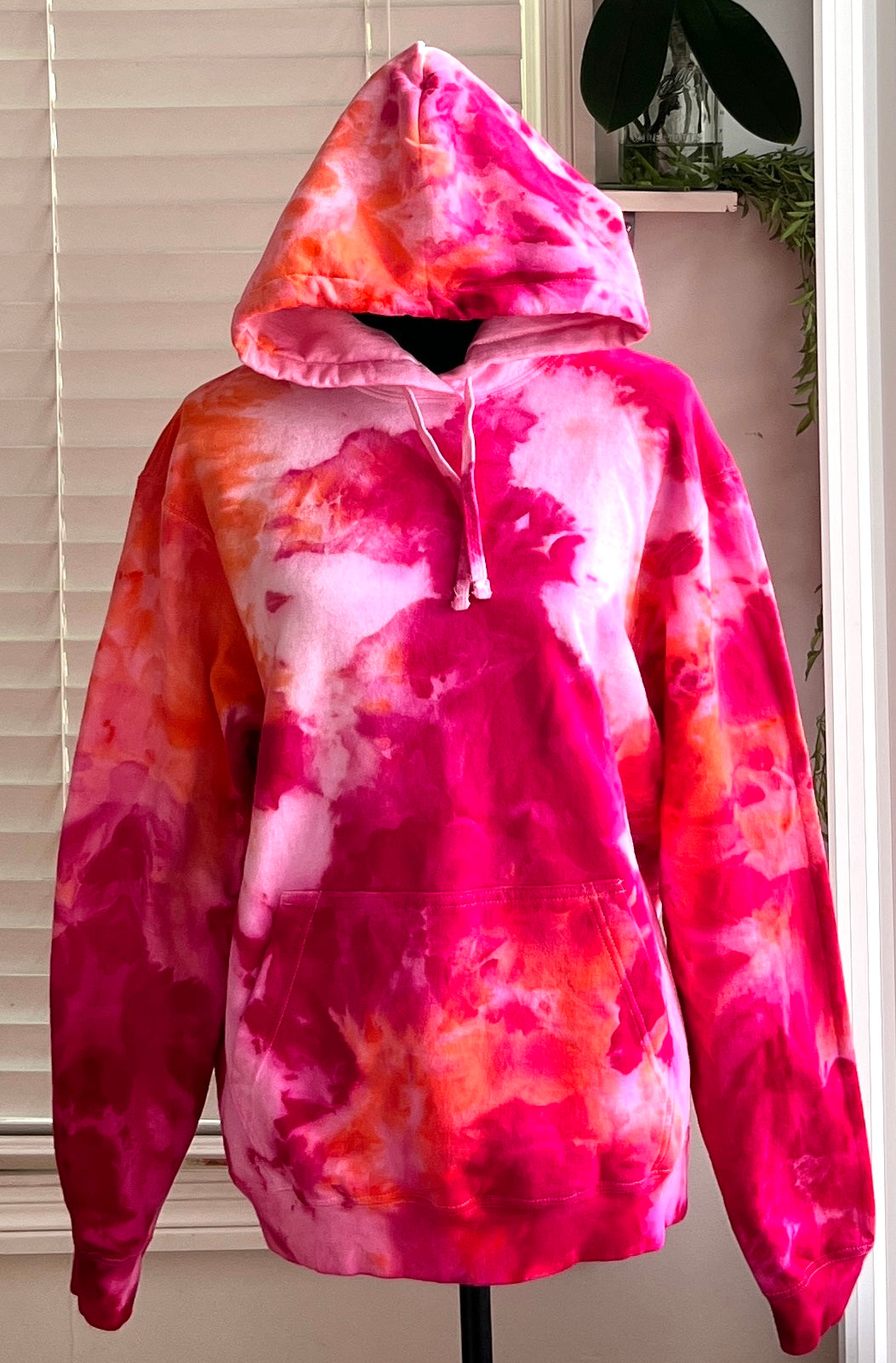 SIZE LARGE - STRAWBERRY PEACH HOODIE TIE DYE