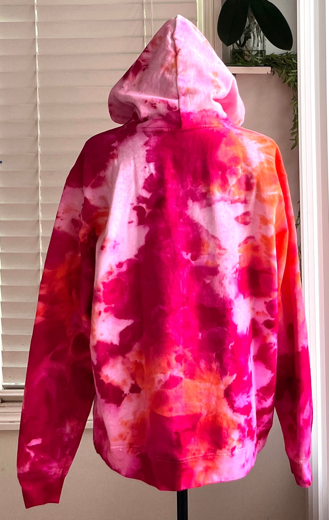 SIZE LARGE - STRAWBERRY PEACH HOODIE TIE DYE