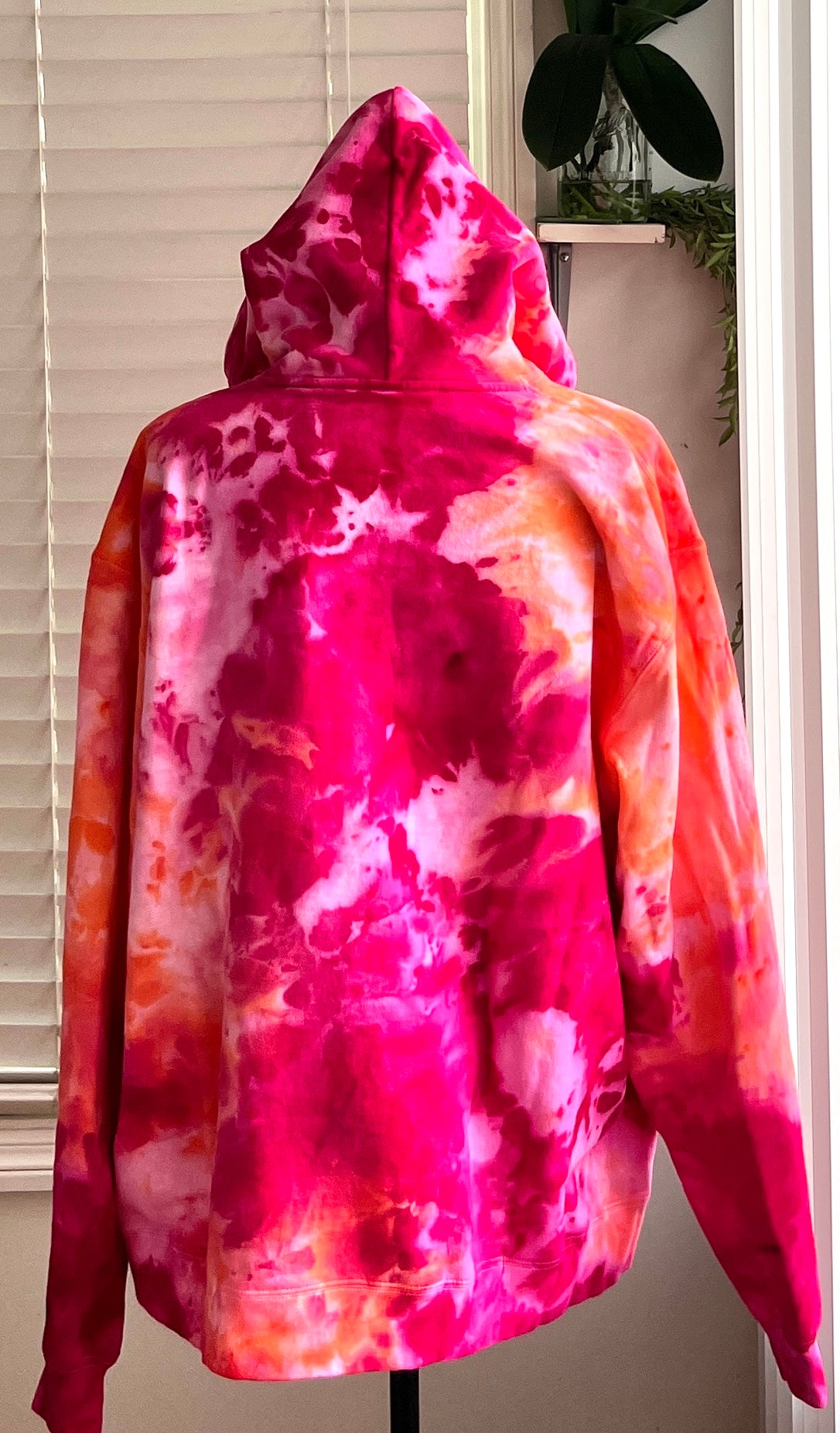 SIZE XL - STRAWBERRY PEACH HOODIE TIE DYE