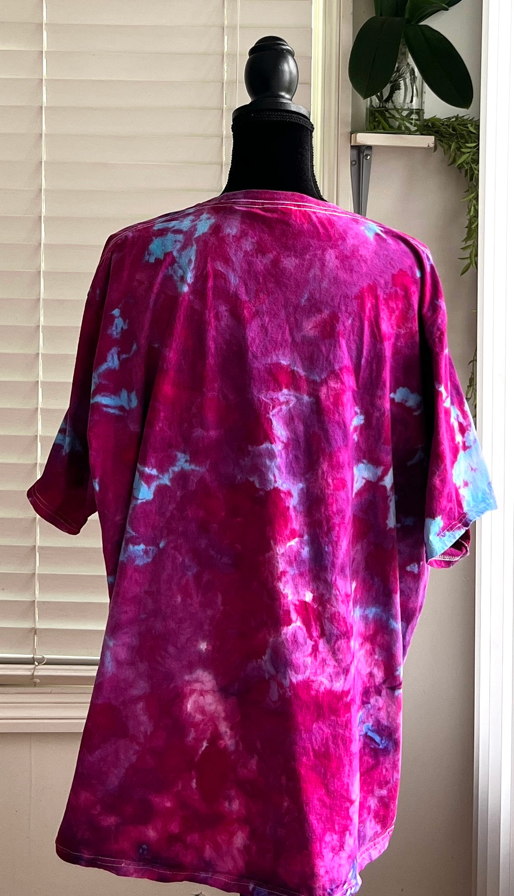 SIZE 3XL - RASPBERRY BERET TIE DYE T-SHIRT