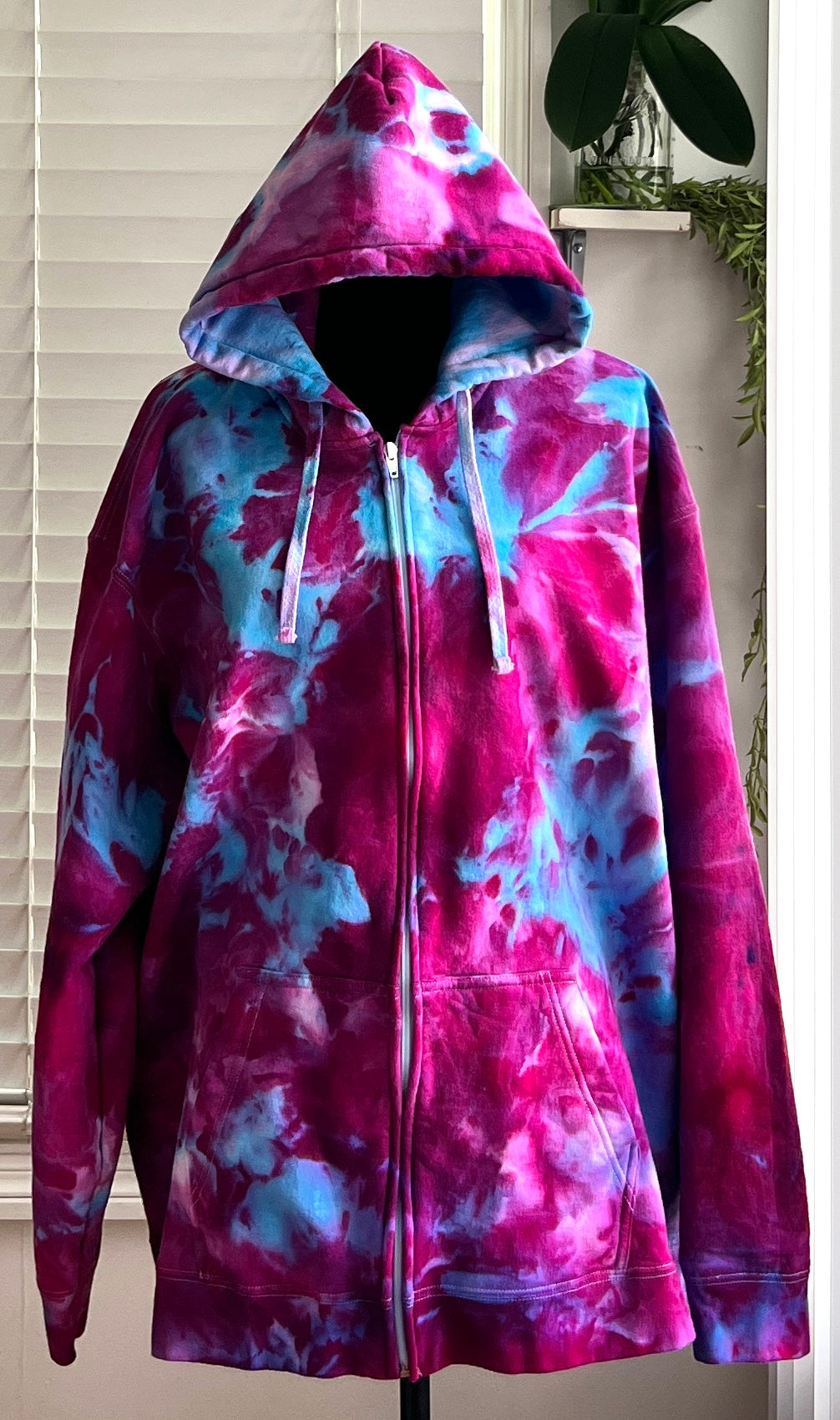 SIZE 3XL - RASPBERRY BERET TIE DYE FULL ZIP HOODIE