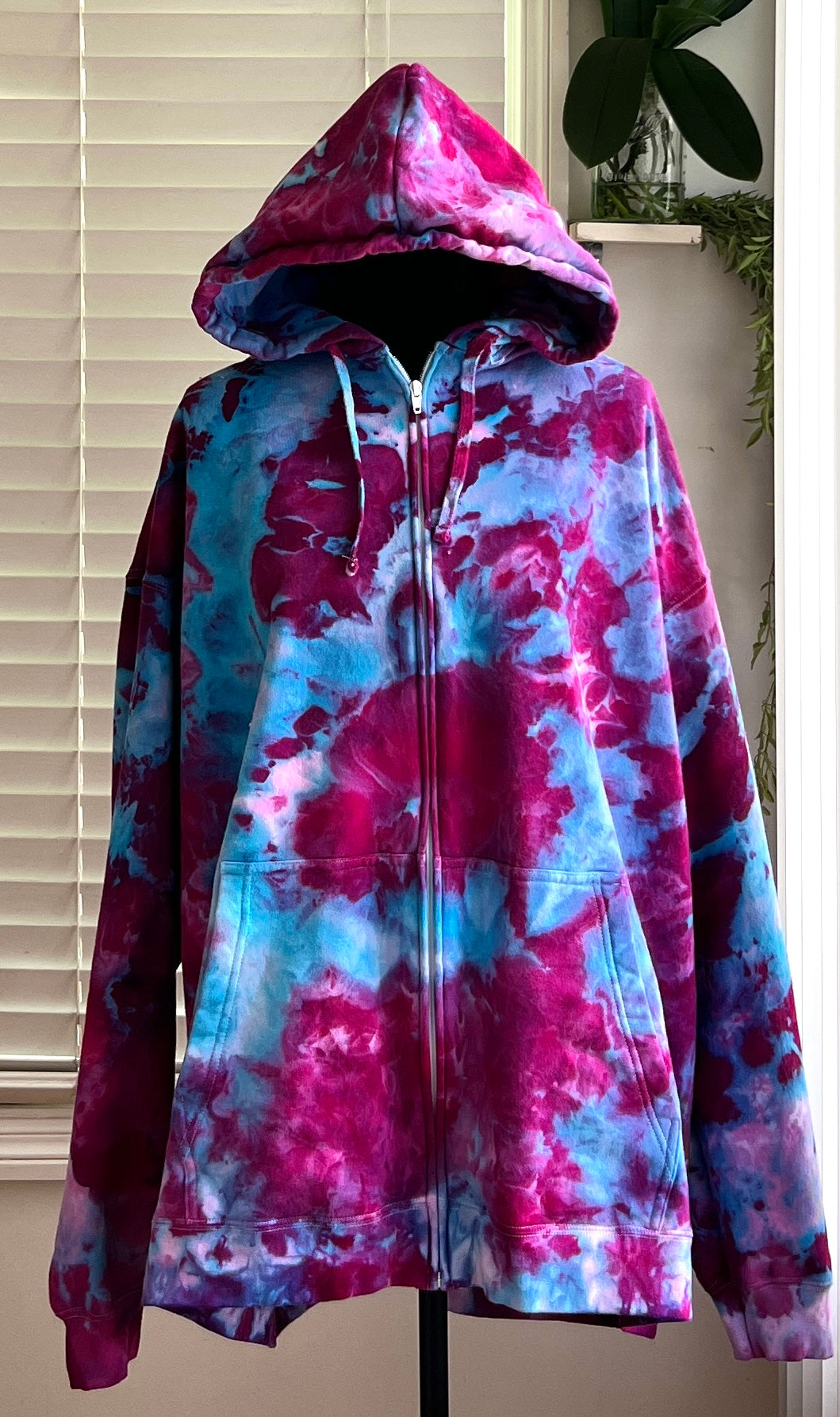 SIZE 4XL - RASPBERRY BERET TIE DYE FULL ZIP HOODIE