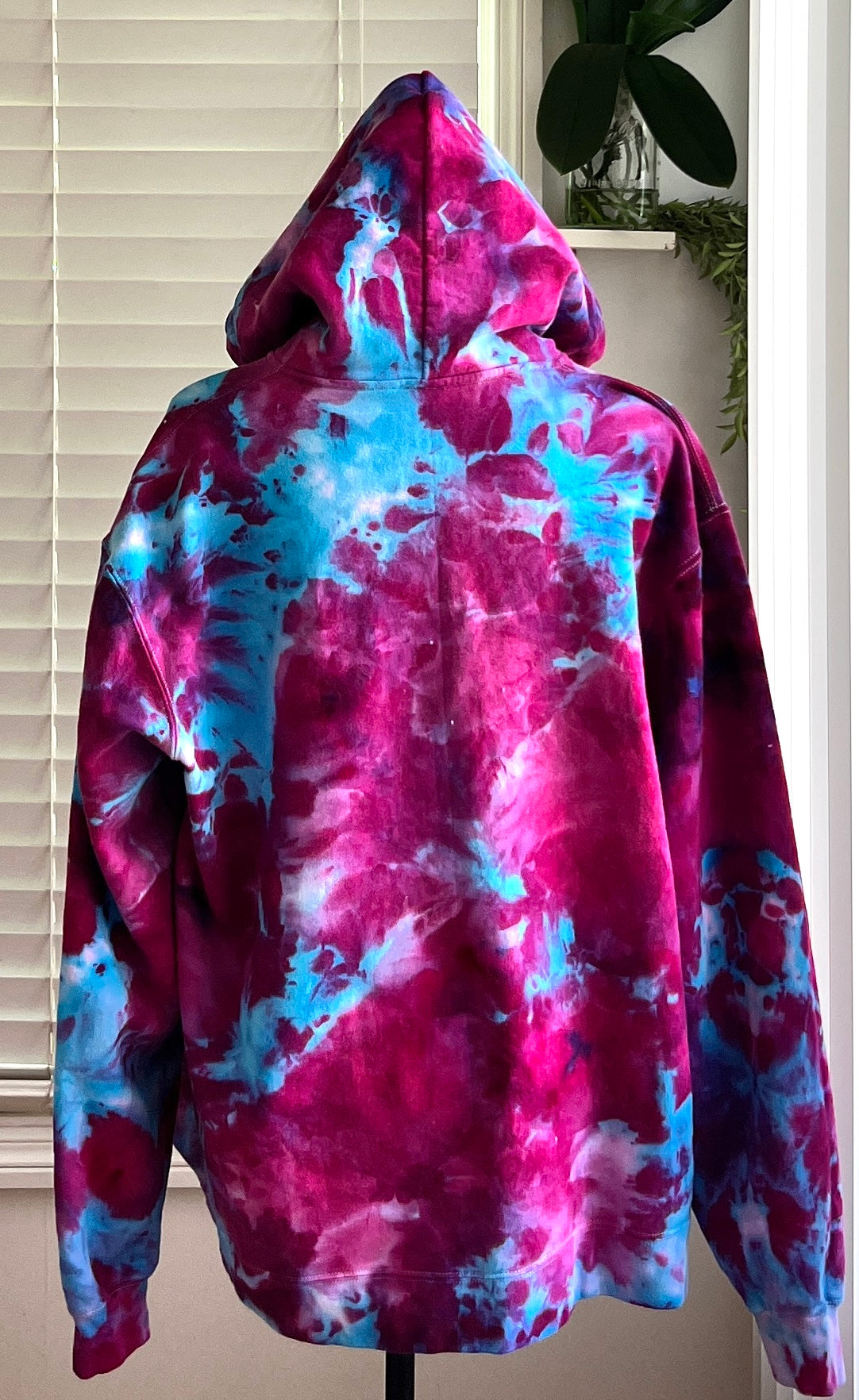 SIZE XL - RASPBERRY BERET TIE DYE FULL ZIP HOODIE