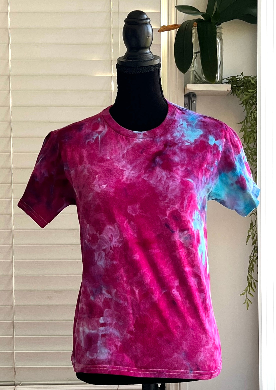 SIZE MEDIUM - BERRY WATER TIE DYE