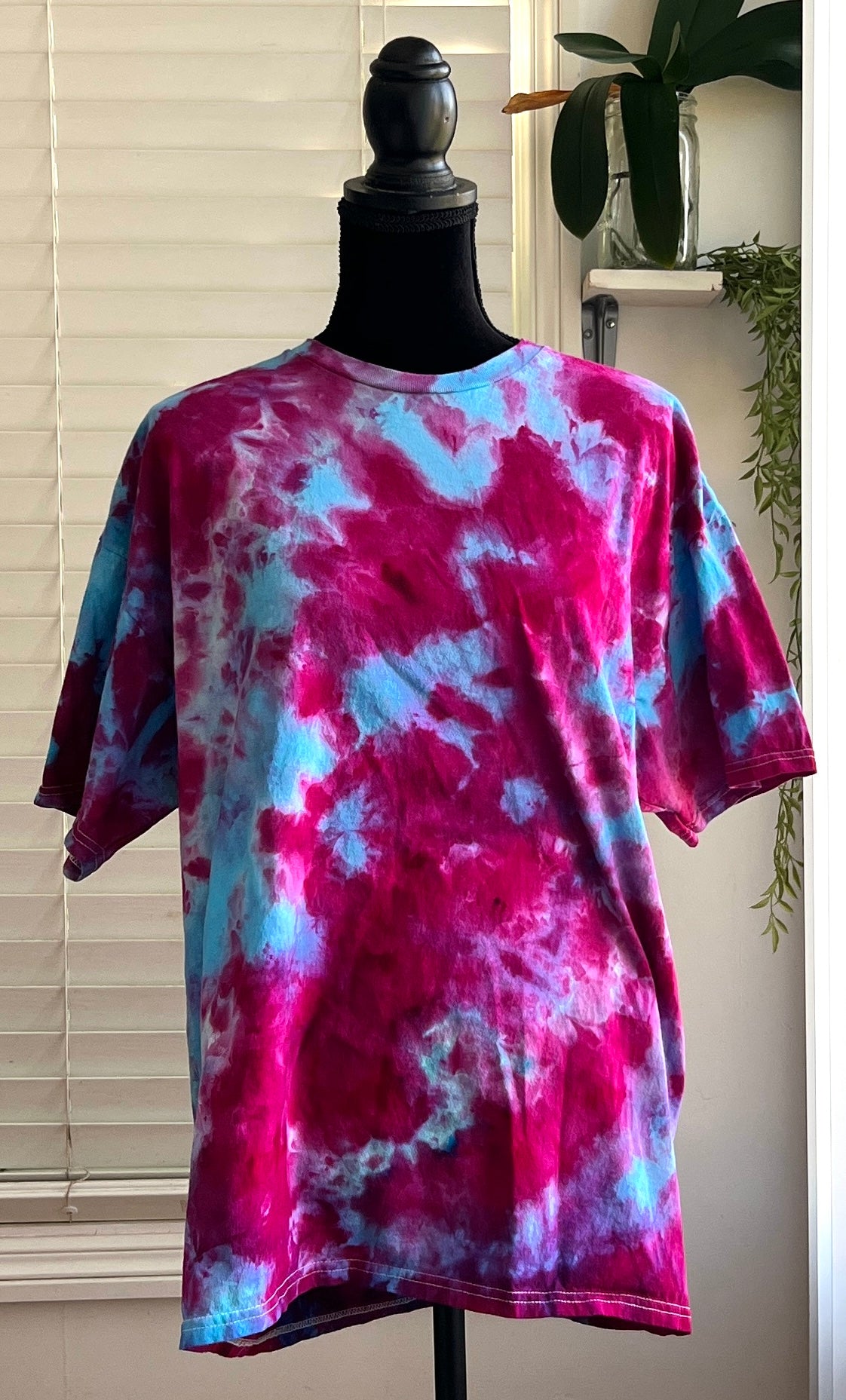 SIZE X-LARGE - BERRY WATER TIE DYE