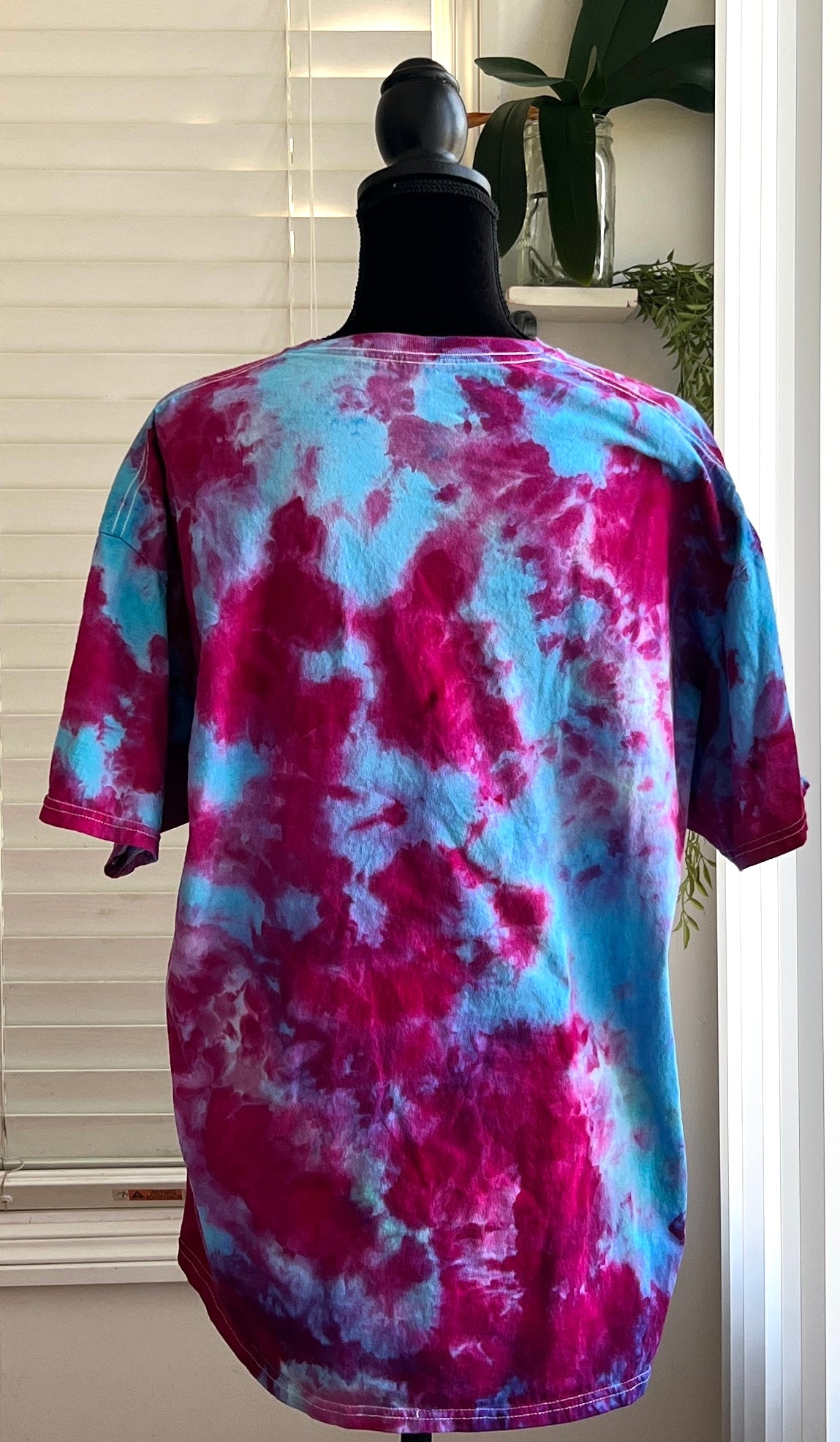SIZE X-LARGE - BERRY WATER TIE DYE