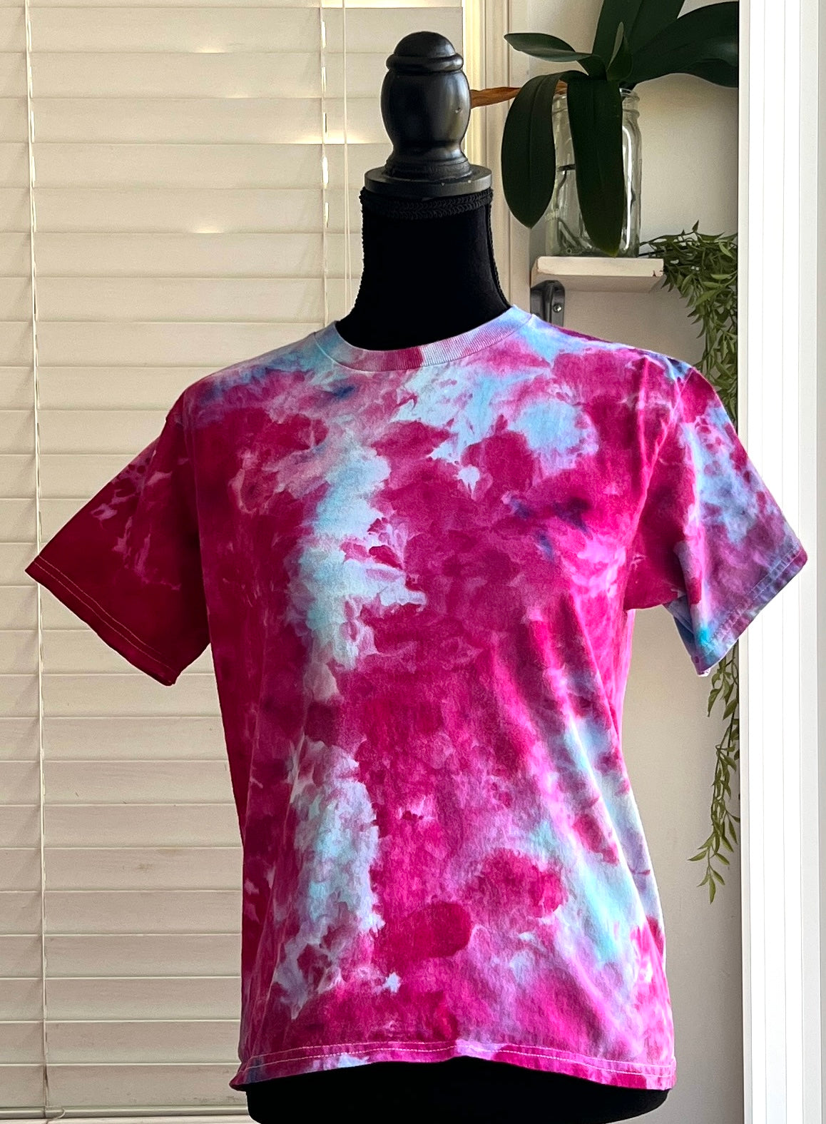 SIZE LARGE - BERRY WATER TIE DYE